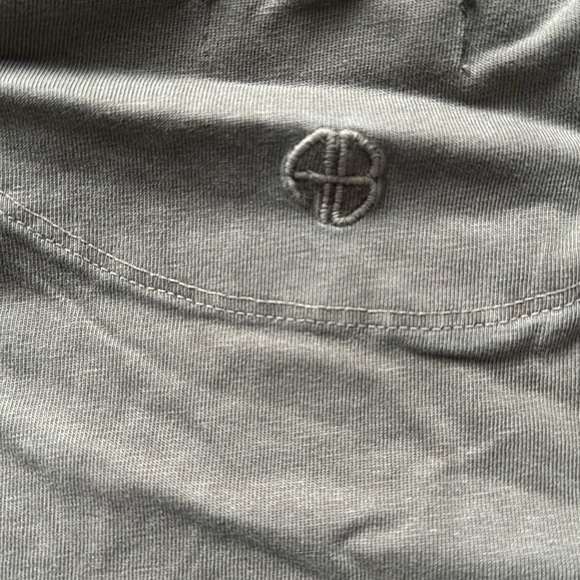 Anine Bing shoulder pad tshirt - Picture 8 of 9